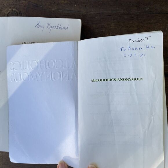 Lot of 2 Alcoholics Anonymous & Twelve Steps Twelve Traditions Paperback Books‎ - Picture 3 of 6